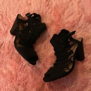 Lace mini ankle heel/booties